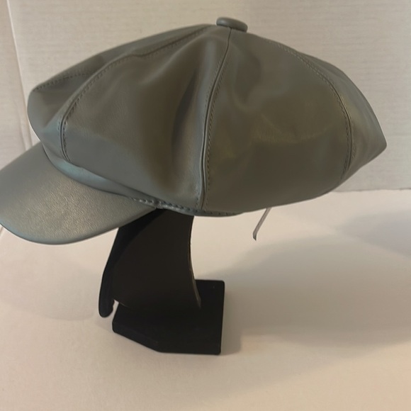 BEAULEDO Grey leather cap - Picture 2 of 4